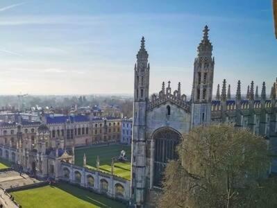 Apartment Central, Stunning 2 Bed With Parking! Cambridge (Cambridgeshire)
